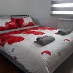Stan Na Dan-apartman N&t Apartment Lukavica