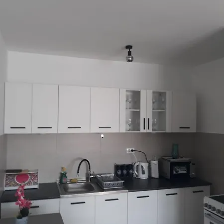 Διαμέρισμα Stan Na Dan-apartman N&t