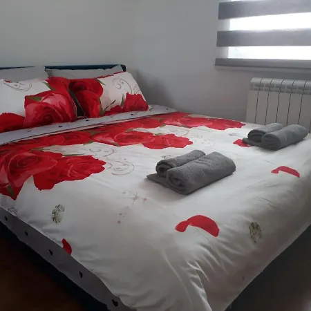 Stan Na Dan-apartman N&t 아파트 Lukavica